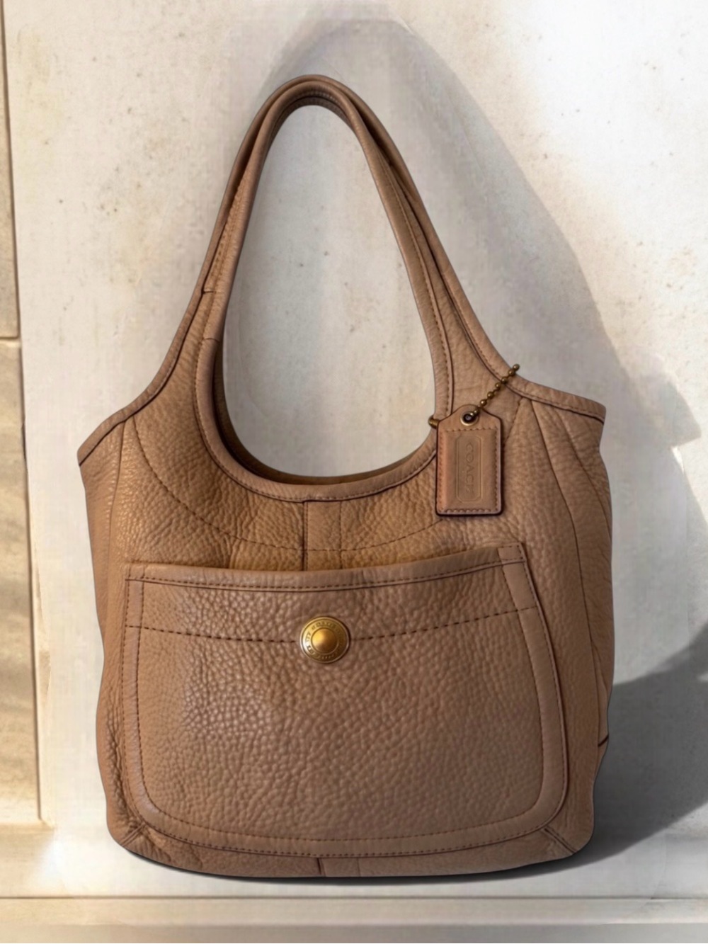 Coach Ergo Legacy Pebbled Leather vintage Shoulder bag in Taupe.